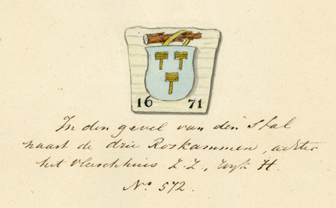 135261 Afbeelding van de naamsteen in de gevel van de stal van de herberg De drie Roskammen aan het Jansveld, Wijk H ...